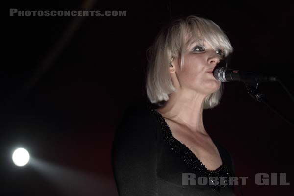 THE RAVEONETTES - 2014-11-06 - PARIS - Cabaret Sauvage -  Sharin Foo